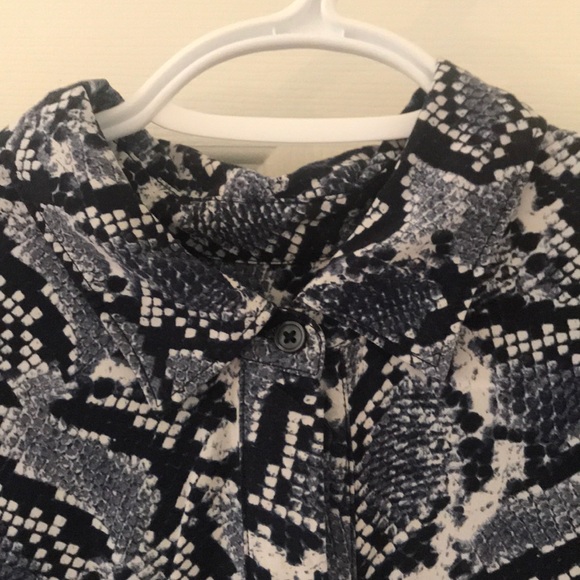 Shirt dress, in navy snake print pattern - Picture 4 of 5